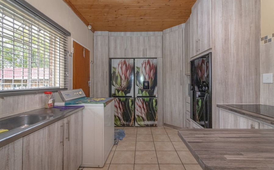 5 Bedroom Property for Sale in Jordania Free State